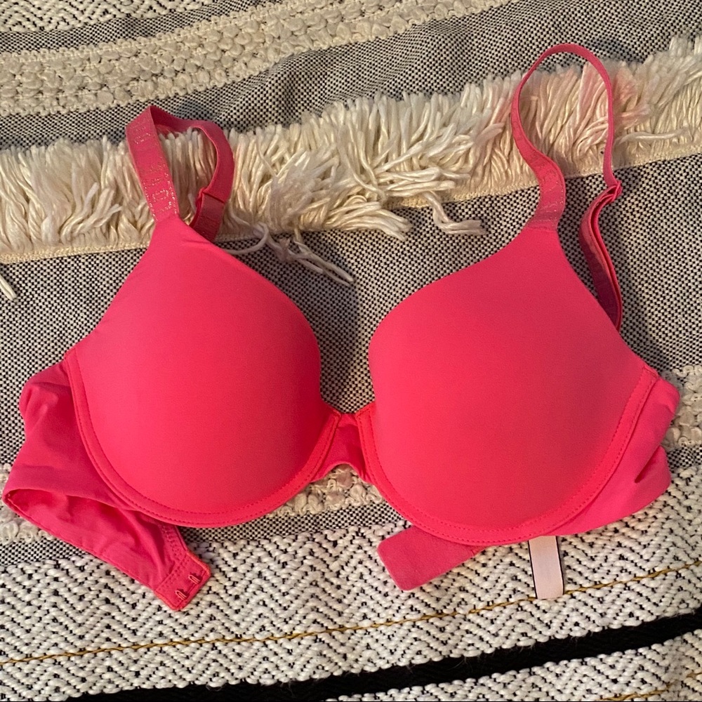 Victoria’s Secret Lightly Lined Bra